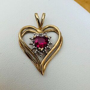 10K Yellow Gold Open Heart Pendant with Ruby double heart vintage